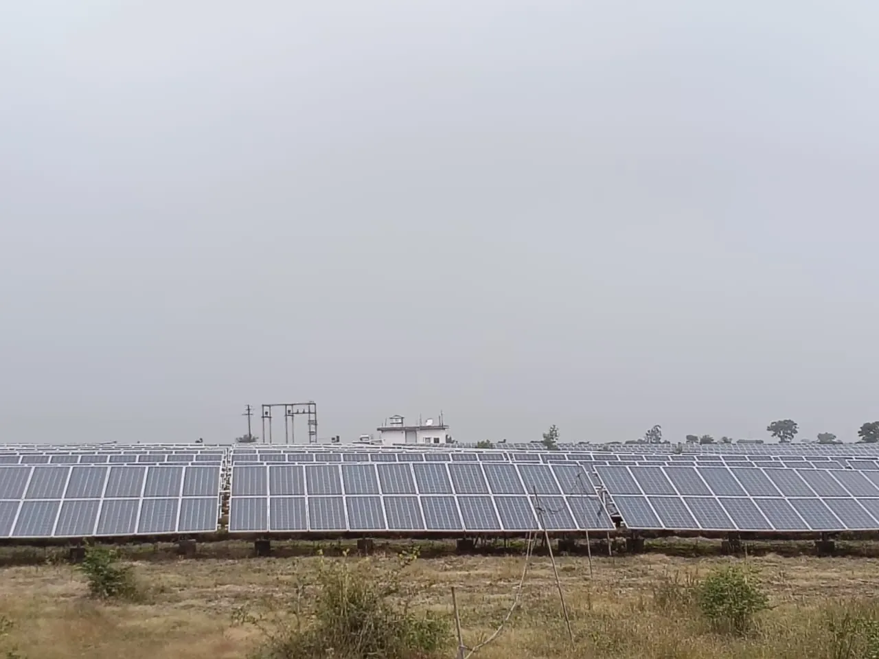 Ground mounted arrays at Karodia